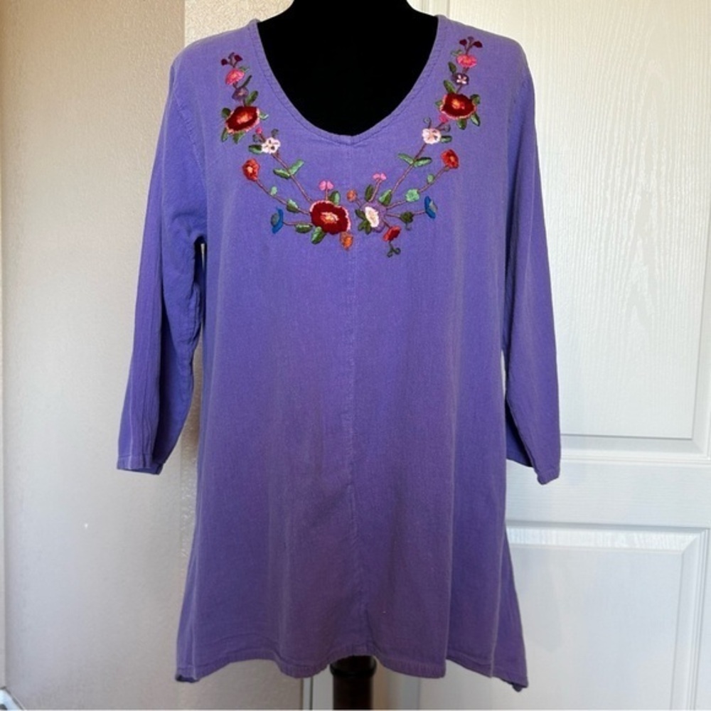 Embroidered Designs Handcrafted in Guatemala Purple‎ Blouse Size Small